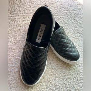 Steve Madden slip-ons